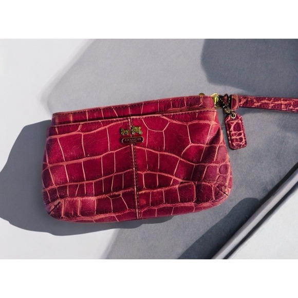 Coach Madison Raspberry Pink Leather Crocodile Embossed Zipper Wristlet Wallet